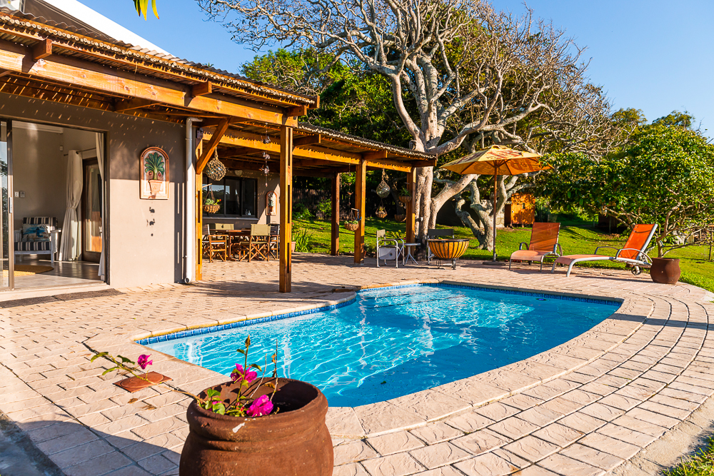 Kingfisher-Lakeside-Retreat-KZN-Glamping-Luxury-Cottage-Accommodation-Beach-Fun-Family-Relax-Outdoors